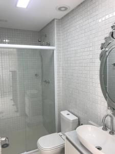 Ένα μπάνιο στο Apartamento Alphaville - Barueri/SP +16 φωτογραφίες