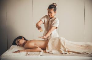 Lázně a/nebo wellness v ubytování SALA Phuket Mai Khao Beach Resort