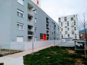 Budova, v ktorej sa apartmán nachádza