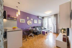 Kuchyňa alebo kuchynka v ubytovaní Apartman "Bubi"