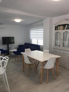 TV a/nebo společenská místnost v ubytování Casa Ferrada + 12 fotografií