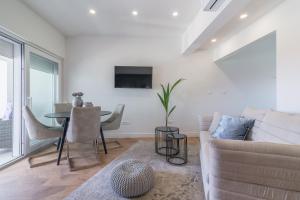 TV a/nebo společenská místnost v ubytování Luxury Piano apartment