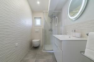 Kúpeľňa v ubytovaní Luxury Piano apartment + 25 fotografií