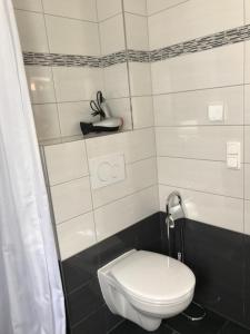 Ένα μπάνιο στο Haus Sonnenschein Str 10 +14 φωτογραφίες