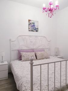 Posteľ alebo postele v izbe v ubytovaní Apartment Marci 2 with parking place