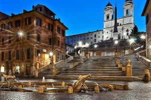 a group of stairs in front of a building at ROME LUXURY HOUSE - THE SUITE in Rome
