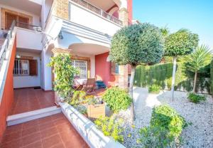 Ogród w obiekcie APARTAMENTO "CARMEN" Zeniamar