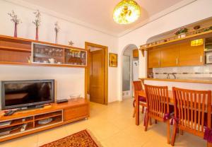 Kuchnia lub aneks kuchenny w obiekcie APARTAMENTO "CARMEN" Zeniamar