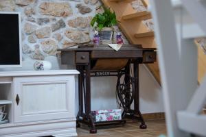 Et tv og/eller underholdning på Traditional Stone House St.Anton