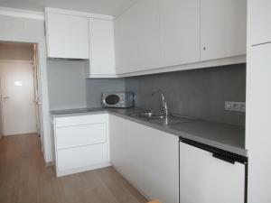 
A kitchen or kitchenette at Godderis 98H
