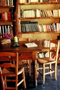 The library in the country house
