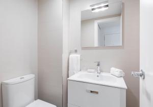 Zdjęcie z galerii obiektu Villanueva Apartments by Flatsweethome w Madrycie
