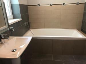 Koupelna v ubytování Apartmány Puerto