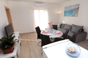 Posezení v ubytování Bridgeview apartment