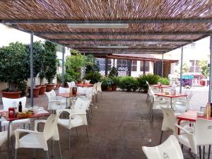 A restaurant or other place to eat at Apartamento vista bonita