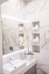 Kylpyhuone majoituspaikassa Veria Luxury Suite