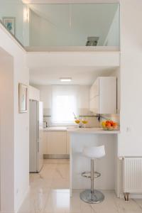 Kuchyňa alebo kuchynka v ubytovaní Spacious Family Apartment MM