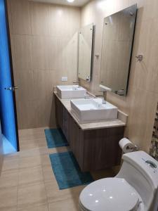 A bathroom at Ocean 3, Playa Blanca