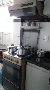 Küche/Küchenzeile in der Unterkunft Apartamento Catolé até 5 pessoas