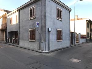 a building on the side of a street at Il Borghetto di San Giuseppe EtnaRooms&Apartments in Nicolosi