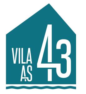 a blue logo with the number four and the text villa at Vila 43 Lin in Lin