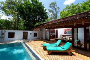 Piscina de la sau aproape de Amaya Lake Dambulla