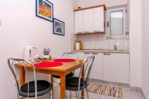 Kuchyňa alebo kuchynka v ubytovaní Apartments Berislav