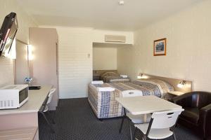 Μια τηλεόραση ή/και κέντρο ψυχαγωγίας στο Pioneer Motel Goondiwindi