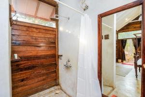Koupelna v ubytování Namaste Jungle - A Boutique Homestay