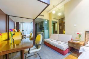 Gallery image of Shanghai Jiarong Hotel Apartment in Shanghai