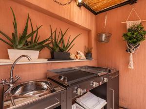 Køkken eller tekøkken på Cagliari Marina House + 55 billeder