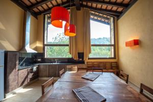 Η κουζίνα ή μικρή κουζίνα στο L'Arcada de Fares