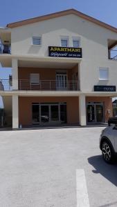 Budova, kde se apartmán nachází