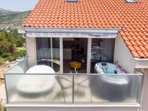 Nespecifikovaný výhled na hory nebo výhled na hory při pohledu z apartmánu
