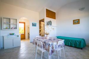 Kuchyň nebo kuchyňský kout v ubytování Casa Annetta-SUPER VISTA MARE-2 camere - Giardino- Parcheggio - bbq- Wifi free-IUNP5754 + 19 fotografií