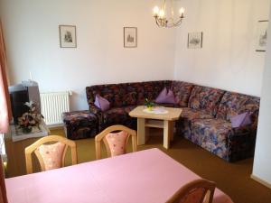 Posezení v ubytování Pension & Appartement Fortin