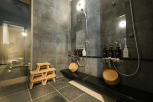 Koupelna v ubytování KIN HOTEL