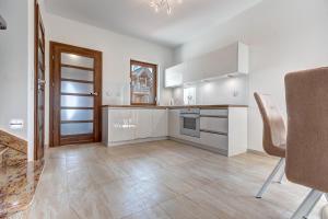 Kuchnia lub aneks kuchenny w obiekcie Amber House