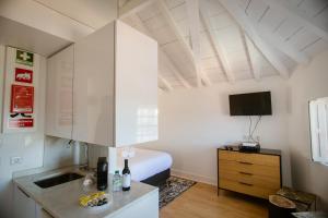 TV a/nebo společenská místnost v ubytování Porto & Douro Best Views by PCH