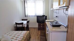 Η κουζίνα ή μικρή κουζίνα στο House Mergl Gradac