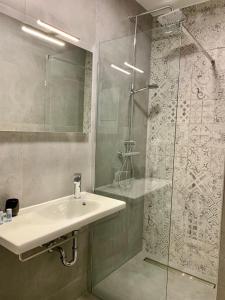 Koupelna v ubytování Deluxe Suites Mandić