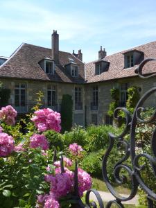 En have udenfor Résidence Charles Quint + 18 billeder