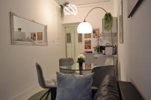 Kuchyňa alebo kuchynka v ubytovaní City Corso Apartman