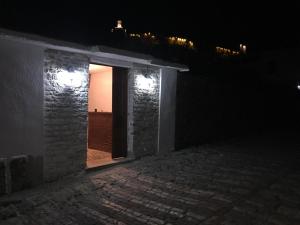 Byggingin sem hostelið er í