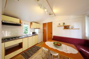 Afbeelding uit fotogalerij van Mobile Home Grbe in Nin