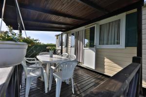 Afbeelding uit fotogalerij van Mobile Home Grbe in Nin