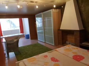 Ένα ή περισσότερα κρεβάτια σε δωμάτιο στο flats-4u - Cosy, quiet & clean flats in the city ( Apt. 11 )