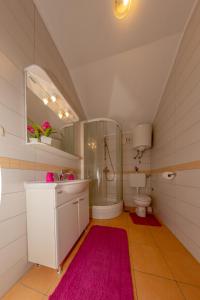 Koupelna v ubytování Apartments Vesna