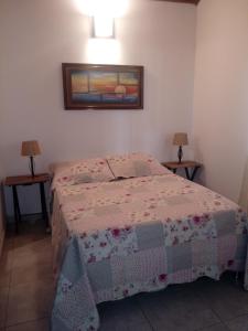 Katil atau katil-katil dalam bilik di El Hogar de Ami