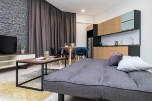 Televisyen dan/atau pusat hiburan di Octagon Ipoh by Plush
